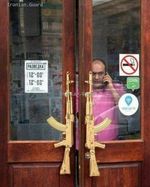 دستگیره‌هایی به شکل اسلحه کلاشنیکف! + عکس



بهداشت نیوز

#جالب