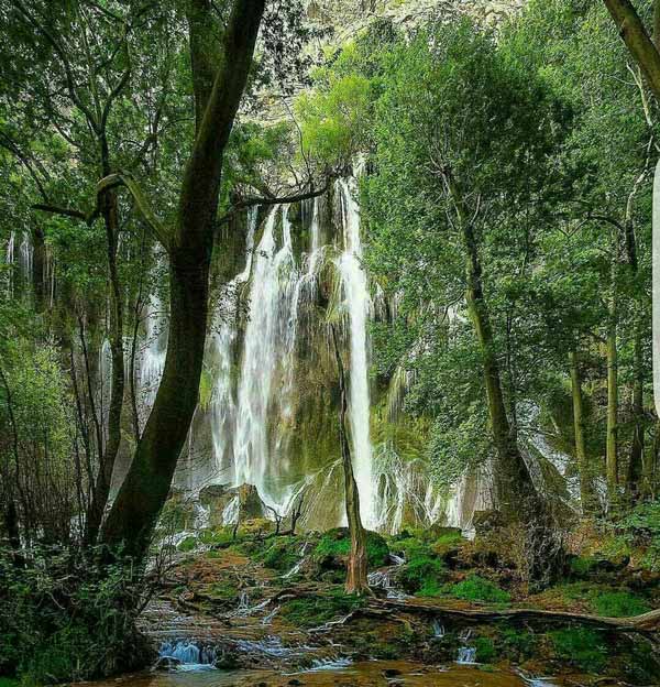 آبشار_زردلیمه در چهار محال بختیاری در کنار طبیعت 