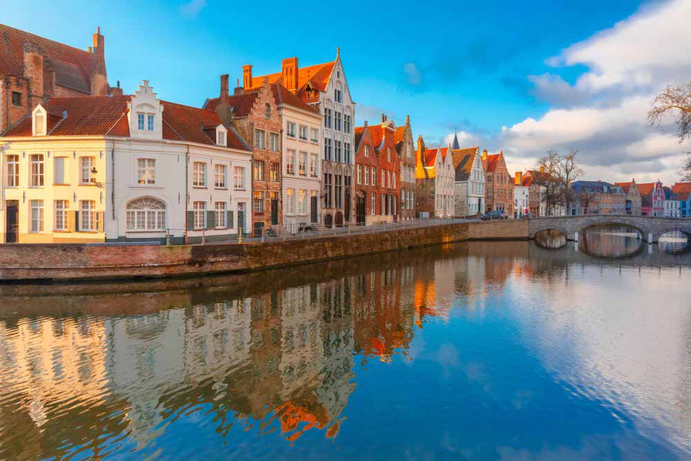 بروژ، شهر مینیاتوری بلژیک  یکی از زیباترین و البت