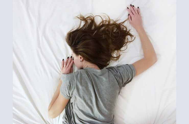 عوارض خواب نامنظم بر بدن افراد چه هستند