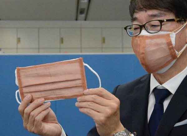 ساخت ماسک‌های مسی در ژاپن یک شرکت نساجی به همراه 