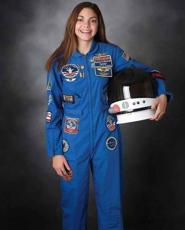 الیسا کارسنِ ۱۸ساله، داره برای سفر به مریخ در سال