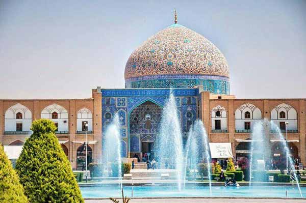 همه اماکن گردشگری و موزهای استان باز شد جز کاشان 