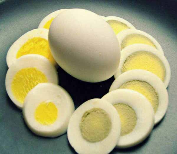فواید تخم مرغ آب پز در صبحانه  عضله سازی کاهش چرب