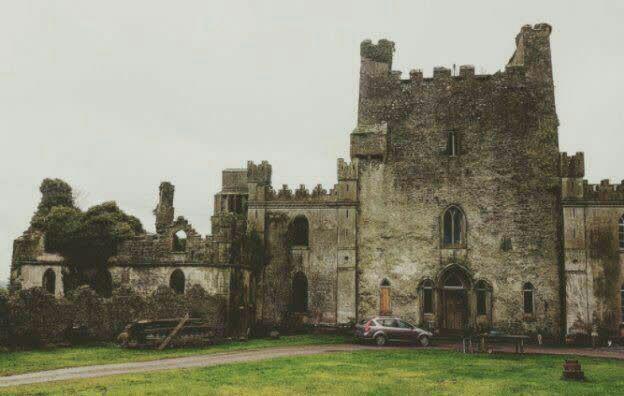 قلعه لیپ در کشور ایرلند، جایی که گفته می شود یک ر