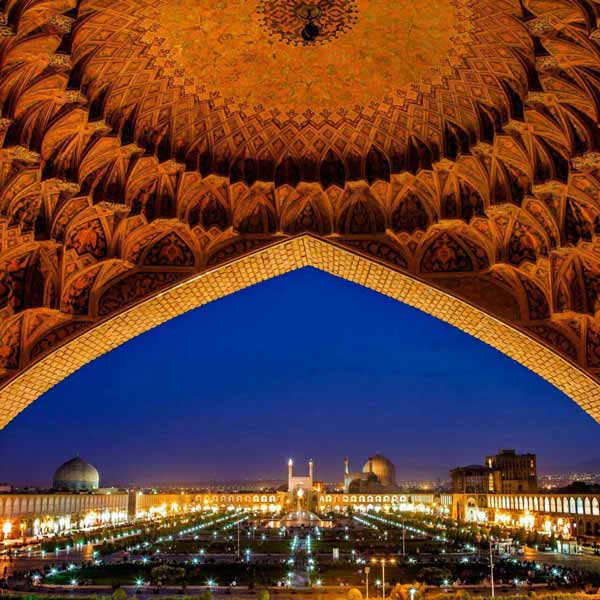 ایرانیان بهشت را می آفرینند میدان نقش جهان اصفهان