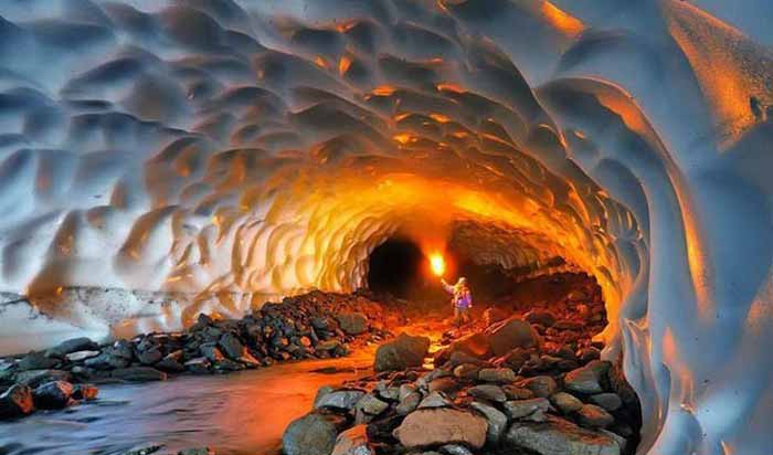 غار یخبندان شیخ علیخان  این غار در استان چهارمحال