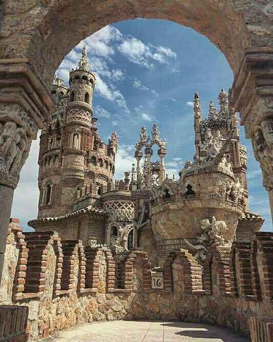 قلعه کریستف کلمب، اسپانیا