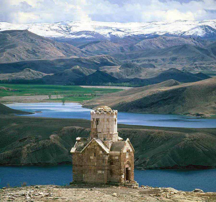 کلیسای زور زور ماکو تنها جاذبه تاریخی ایران است ک