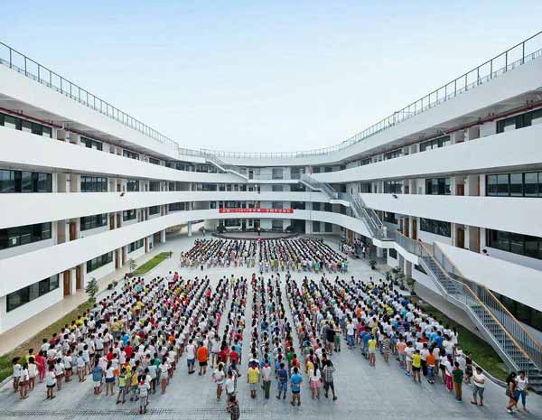 بزرگترین مدرسه دنیا در شهر مونتسوری هندوستان با ت
