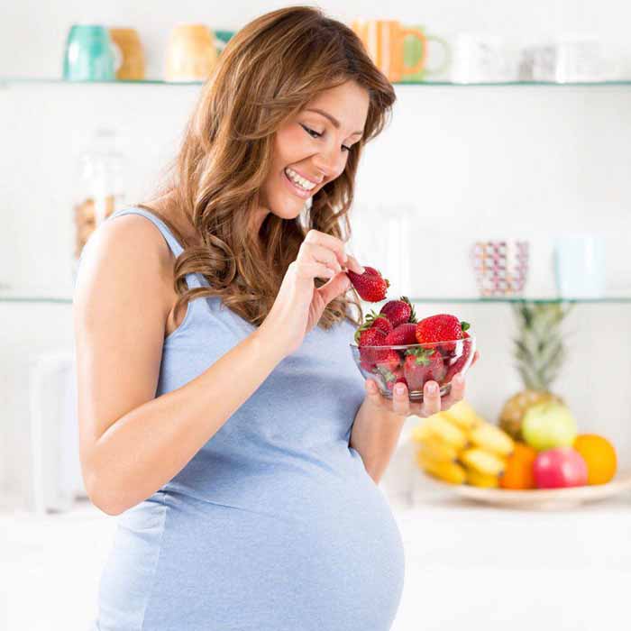نوزاد در رحم میتواند طعم غذاهایی که مادر میخورد ب