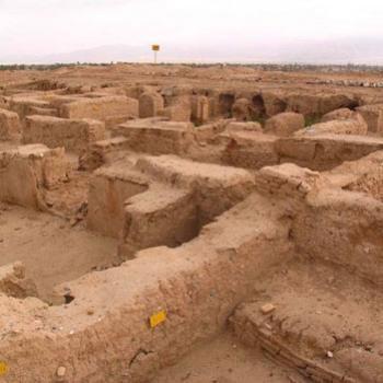 شهر دقیانوس در شمال شهرستان جیرفت جای گرفته مربوط