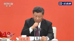 یک خط خبر | سرفه‌های پیاپی رئیس جمهوری چین در یک 