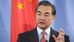 وزیر امور خارجه چین پس از دیدار با ظریف چه درخواس