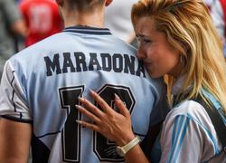سوگواران مرگ مارادونا در آرژانتین و ایتالیا (+عکس)