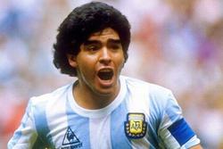 مرگ مارادونا / دربارۀ پسری که فوتبالیست نبود، خود