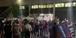 تجمع حامیان ترامپ در آریزونا و میشیگان برای «توقف