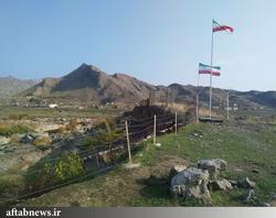 تصاویر جدید از اهتزاز پرچم ایران بر فراز پل خداآف