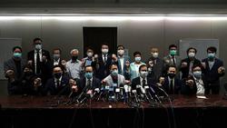 نمایندگان دموکراسی‌خواه هنگ کنگ دسته جمعی استعفا 