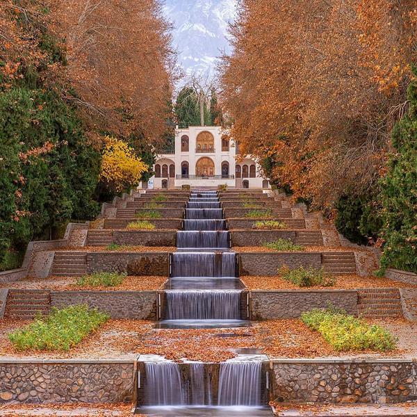Shahzadeh Mahan Garden is the ninth Iranian garde