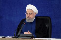 روحانی: در این شرایط سخت، صف‌های مردم برای نان و 