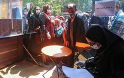 صف‌‌ شهروندان شیرازی برای خرید روغن تا دریافت کد 