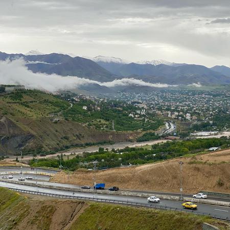 جاده، بارون، صدای شجریان تنهایی، لذت، دور از همه 