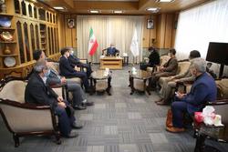 رئیس فدراسیون کشتی ایران با استاندار قم دیدار کرد