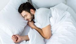 با خوابیدن ساعت 10 شب چه اتفاقی در بدن می افتد؟