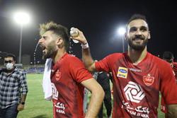 اشک فرزند قراخیل در چهارمین قهرمانی پرسپولیس (عکس)