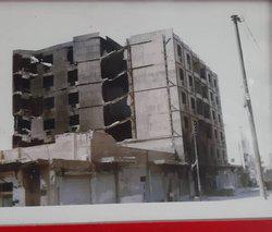 عکس ساختمان نیمه سوخته‌ که الهام بخش یک رمان شد
