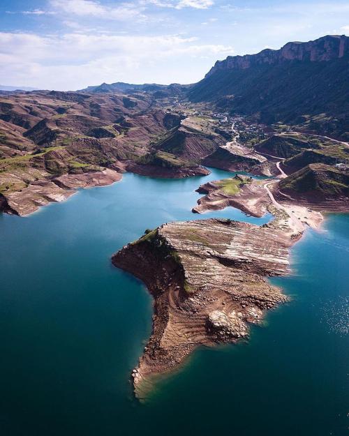 Dez Dam Lake, One of The Most Beautiful Lakes in 
