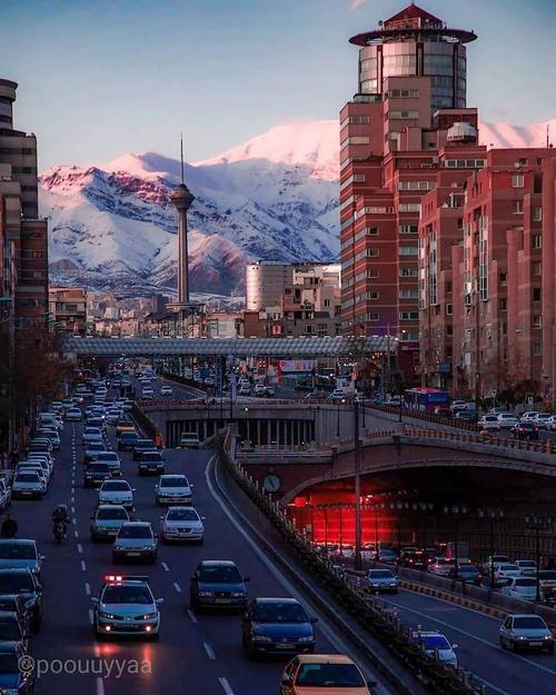  تهران ❤ از تونل توحید تا برج میلاد ⁣⁣ ⁣⁣ من نمی 