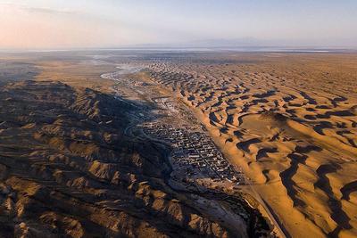 Dasht-e Kavir One of The Great Salt Desert in Nor