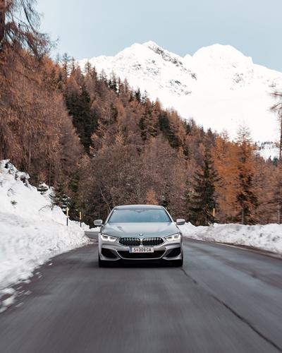 A must-have snow wear for winter The BMW 8 Series