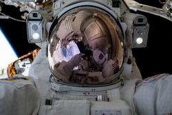 تا ساعاتی دیگر اولین پیاده‌روی فضایی سال ۲۰۲۱ انج