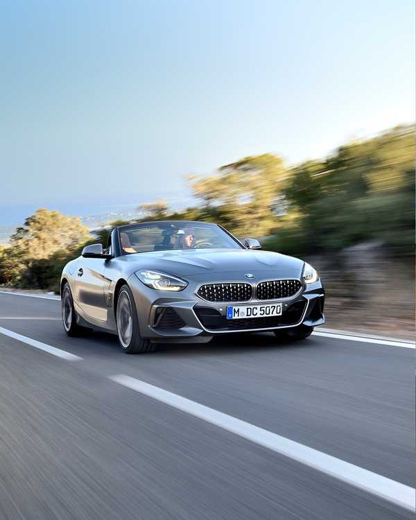Feel the wind as you fly The BMW Z4 Convertible T