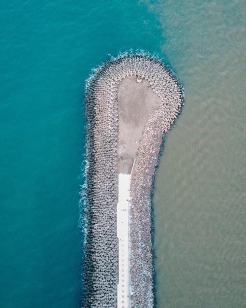 Unique View of Anzali Foreshore  نمای بی نظیر از 