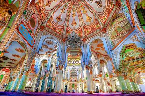 Eye-Catching Architecture of Jameh Mosque Of Shaf