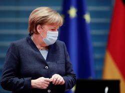 مرکل: آلمان برای احیای مذاکرات هسته‌ای ماموریت دا
