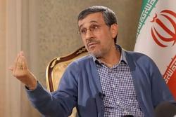 احمدی‌نژاد، حدادعادل را به توپ بست؛ قبل انقلاب دس
