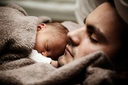 استرس پدر، رشد مغزی کودک را تحت تاثیر قرار می‌دهد
