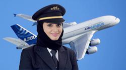 تنها زن خلبان در ایرباس مسافری A380 (+عکس)