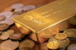 طلا گران شد  در بازار طلا و جواهر، هر مثقال طلا ب