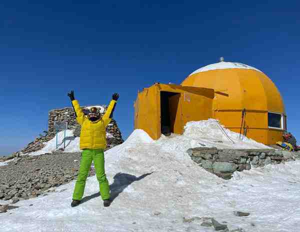 صعود قله_توچال ایران کوهنوردی عشق   اولین بوسه بر