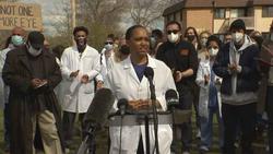 اعتراض دانشجویان پزشکی به سلاح های پلیس آمریکا