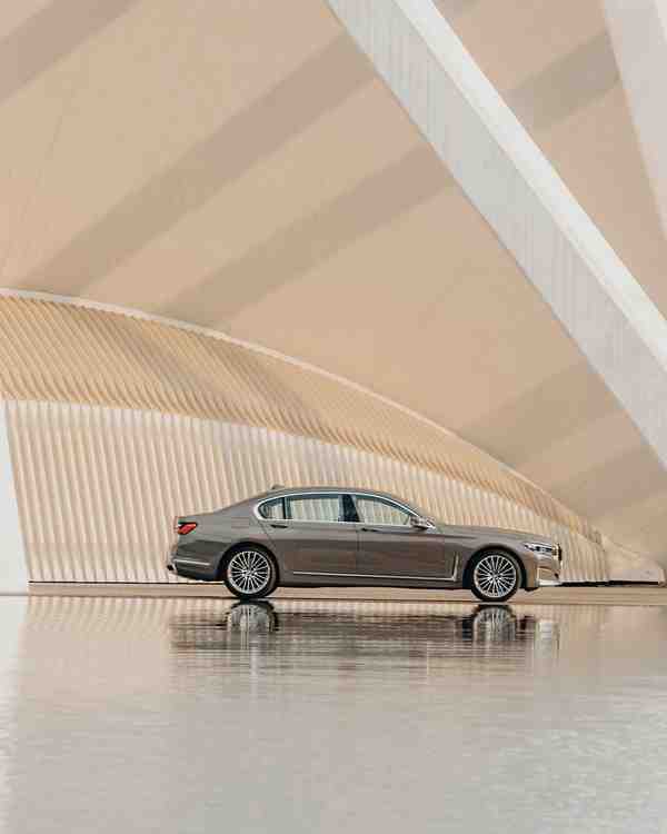 Smooth lines of elegance  The BMW 7 Series Sedan 