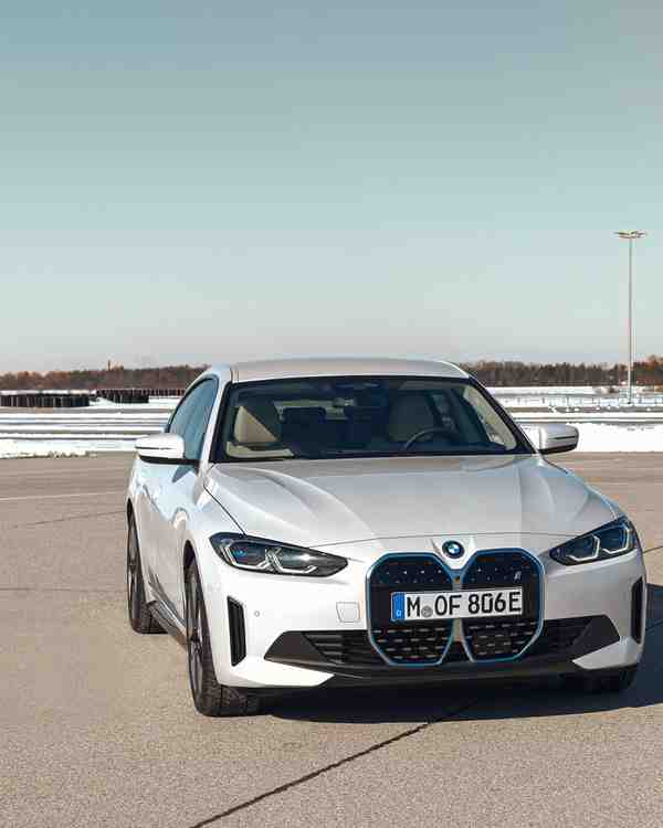 Passionately electrifying The first-ever BMW i4  