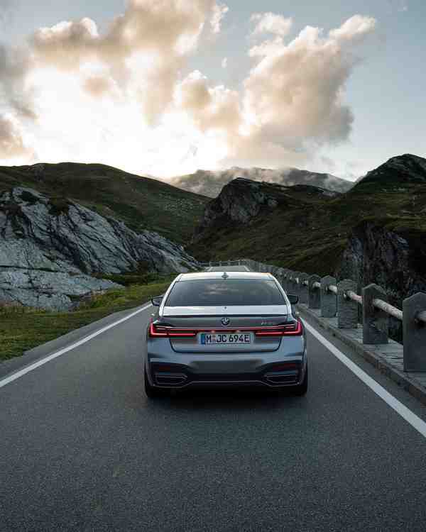 An electrifying chapter The BMW 7 Series Sedan TH