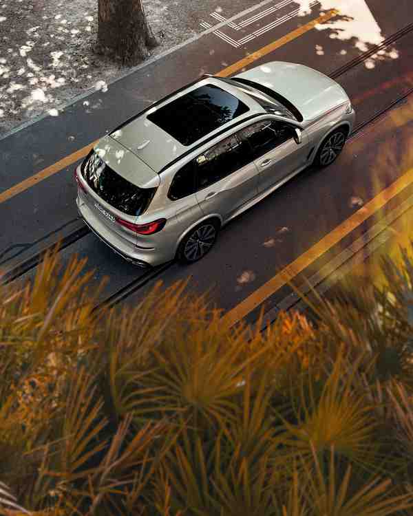 Summer in the city The BMW X5  TheX5 BMW X5  اینس
